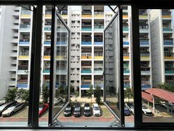 Blk 323 Jurong East Street 31 (Jurong East), HDB Executive #629299431